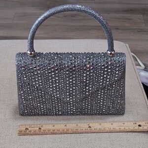 Elegant Silver Rhinestone Handbag